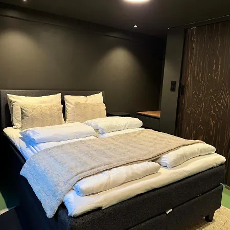 Luxurious Sami